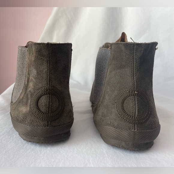 Men’s suede slip-on aro shoe - Picture 8 of 13